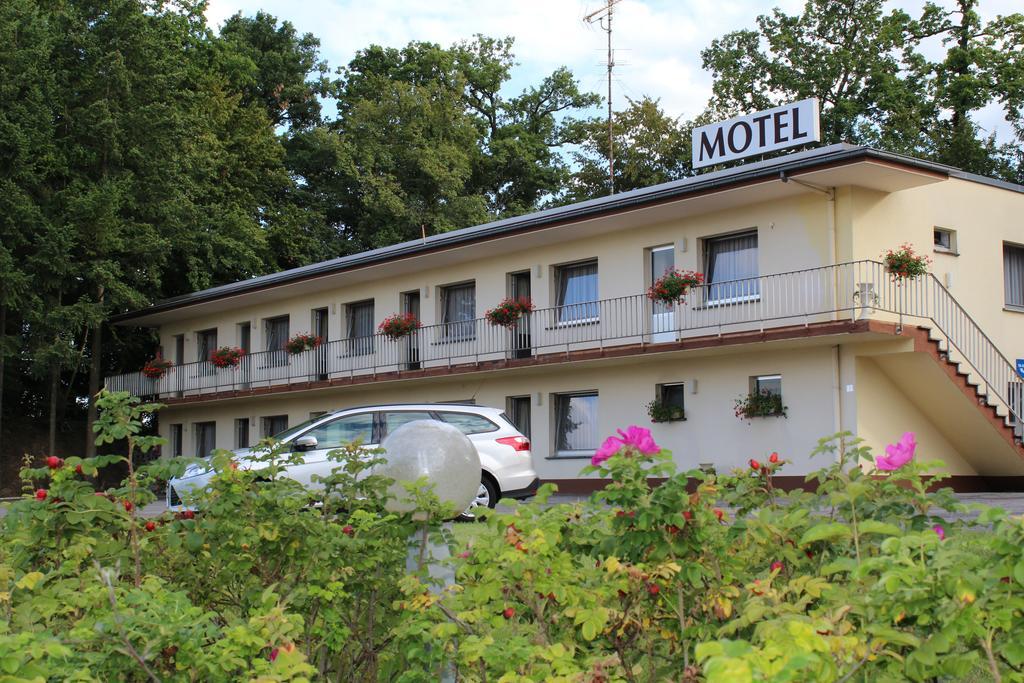 Hotel Drive In Motel Capellen ภายนอก รูปภาพ